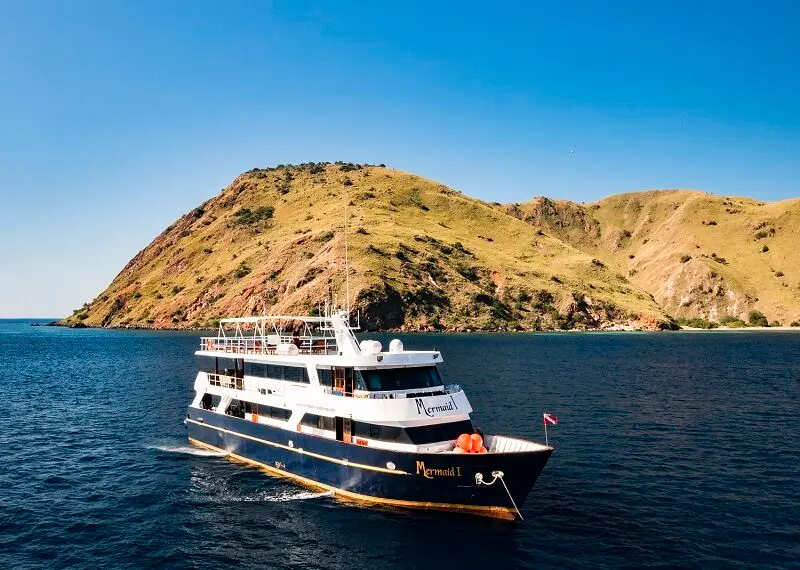 Luxury Adventure Indonesia: From Sky Diving Above Bali to Yacht Charter in Raja Ampat